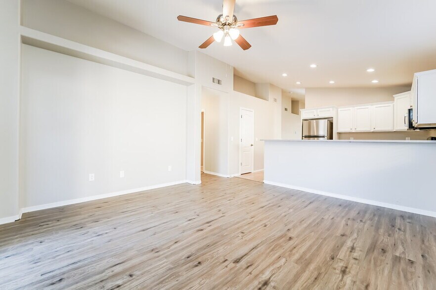 Building Photo - 6821 W Copperwood Way