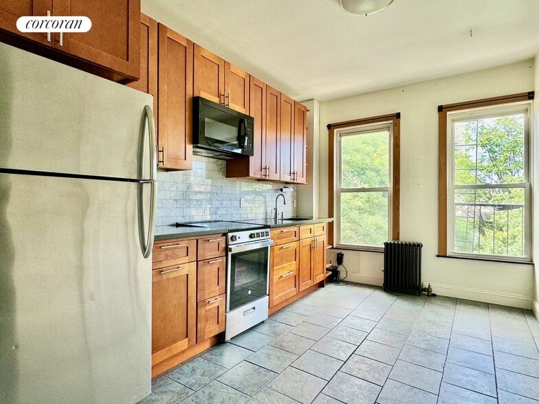 Primary Photo - 538 Driggs Ave