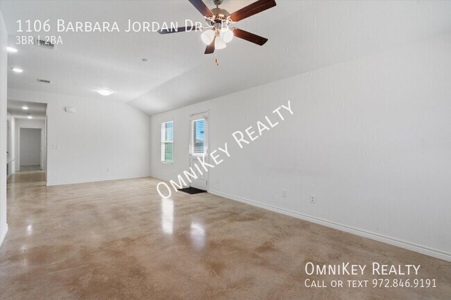 Building Photo - 1106 Barbara Jordan St