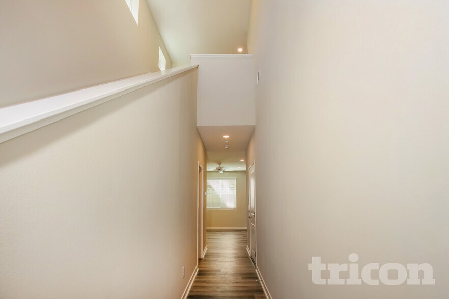 Building Photo - 31698 Luther Dr