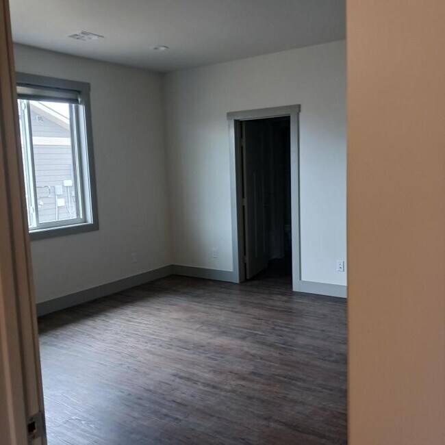 Building Photo - 3939 Millie Ct