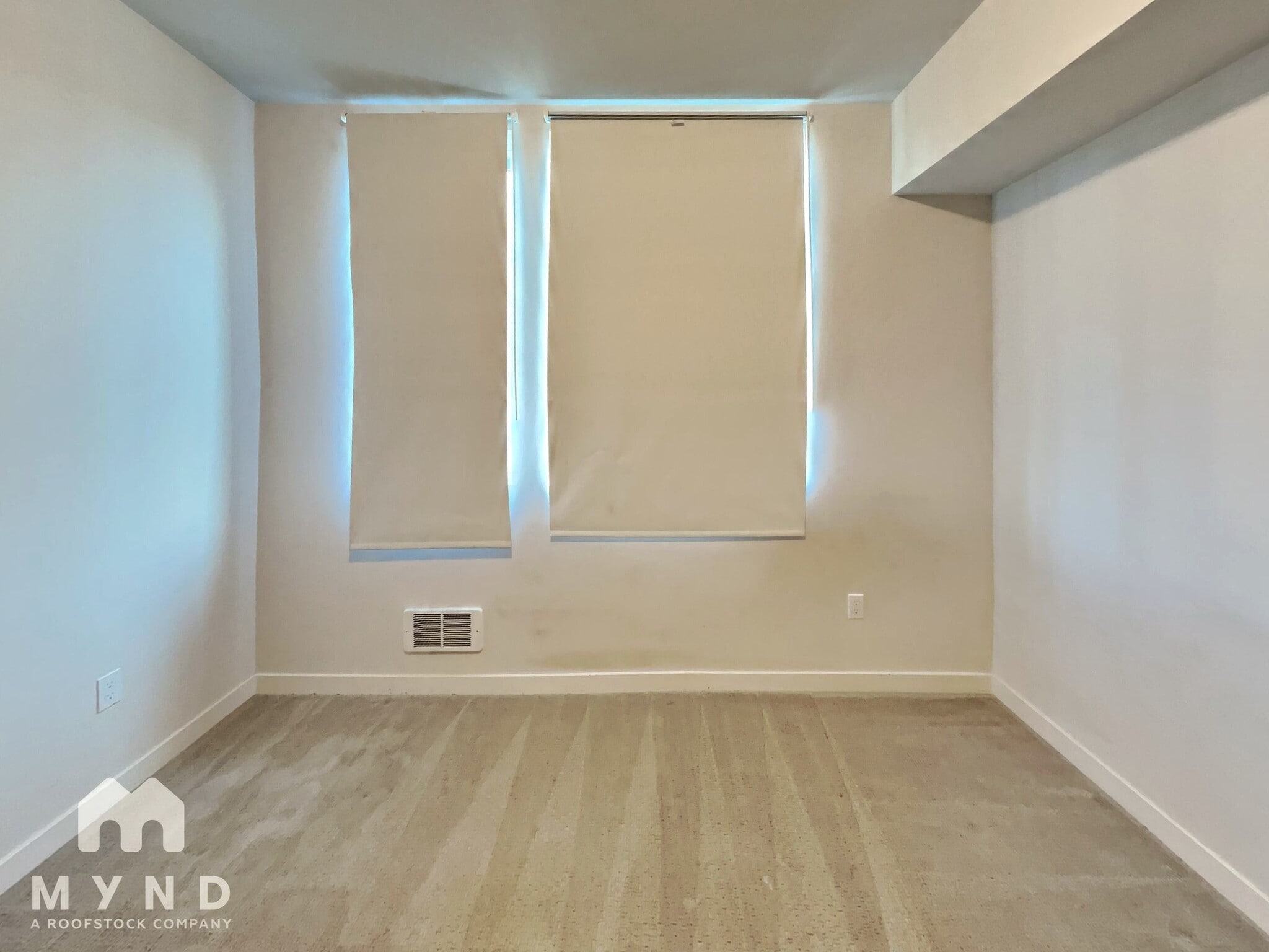 Building Photo - 7023 42nd Ave S