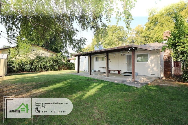 Building Photo - 845 Loma St
