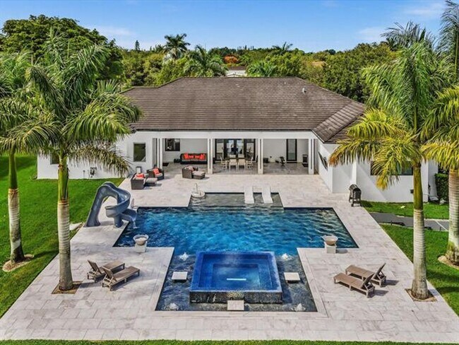 Building Photo - 6122 SW 173rd Way