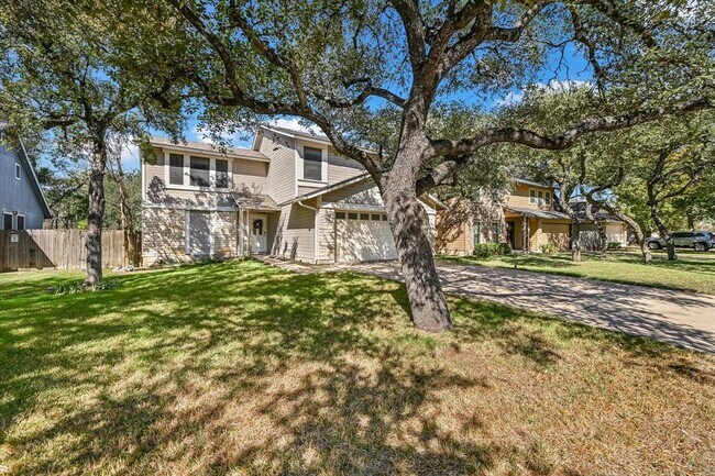 Building Photo - 6808 Luckenbach Ln