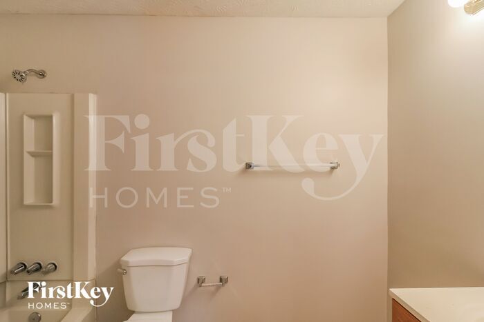 Building Photo - 6168 Creekford Dr