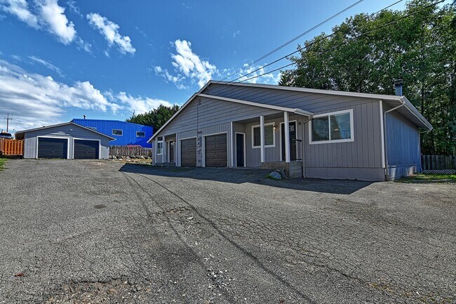 Primary Photo - 15115 40th Ave W