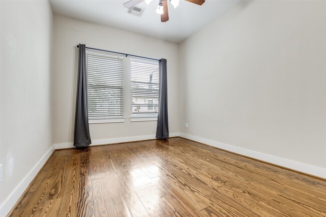 Building Photo - 1505 Asbury St