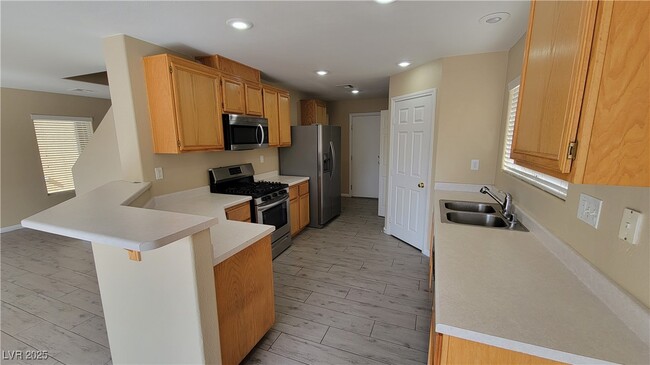 Building Photo - 6217 Mercer Valley St