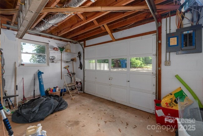 Building Photo - 5006 Kiser Island Rd