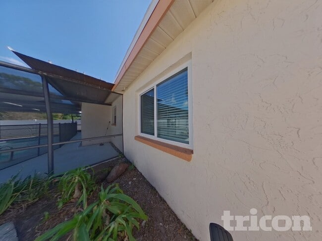 Building Photo - 6969 Briarwood Ave N