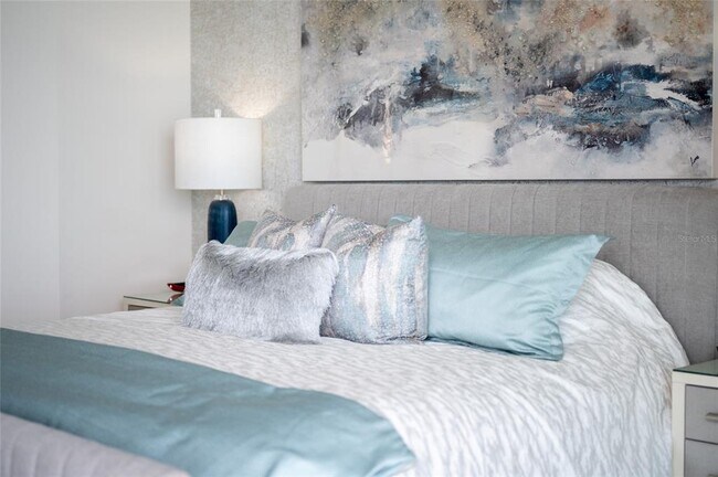 Building Photo - 1155 N Gulfstream Ave