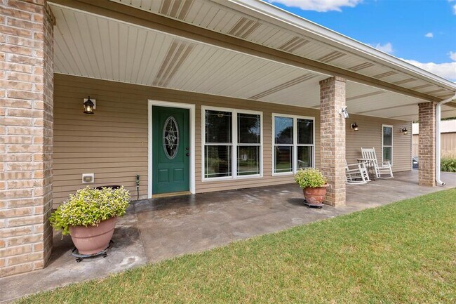 Building Photo - 421 Sweetbough St