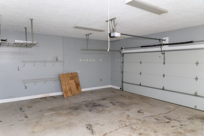 Building Photo - Beautiful!!!! Move in Ready!