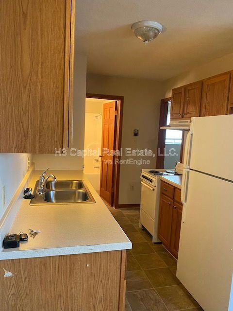 Building Photo - 1306 9th St