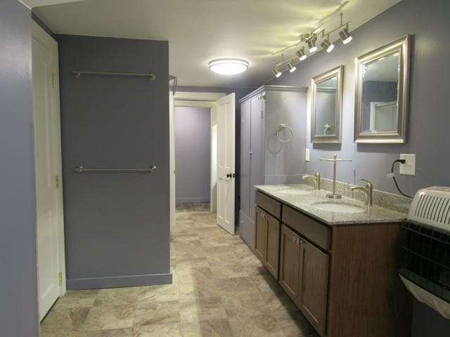 Building Photo - $1,600 - 2 Bed / 1.5 Bath House on Caney Fork with Stunning Landscaped Gardens