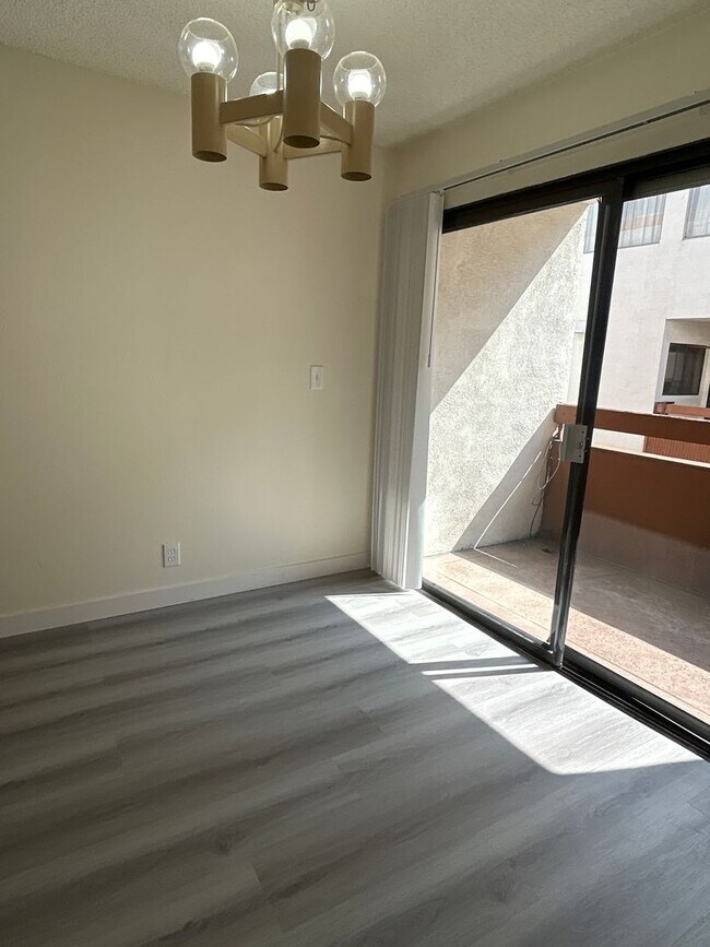 Building Photo - Most Desirable North Alhambra Condo Right Across from City Hall and Walking to Alhambra HS