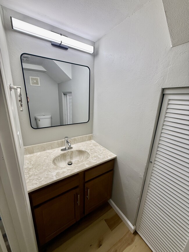 Building Photo - Wesley Dr - 200-210 West