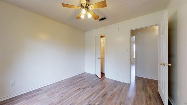 Building Photo - 3623 Elaine Dr