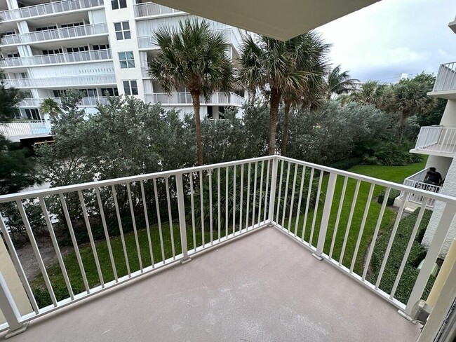 Building Photo - 3540 S Ocean Blvd