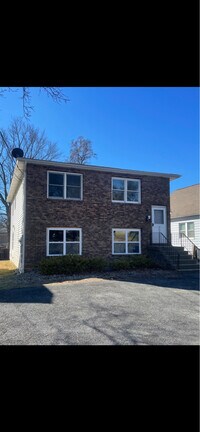 Building Photo - 72 Maplewood Ave