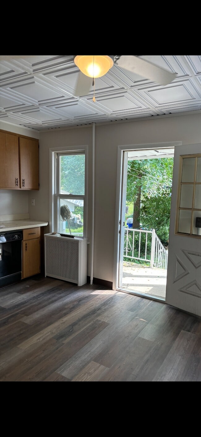 Building Photo - 21 Hertz Ct
