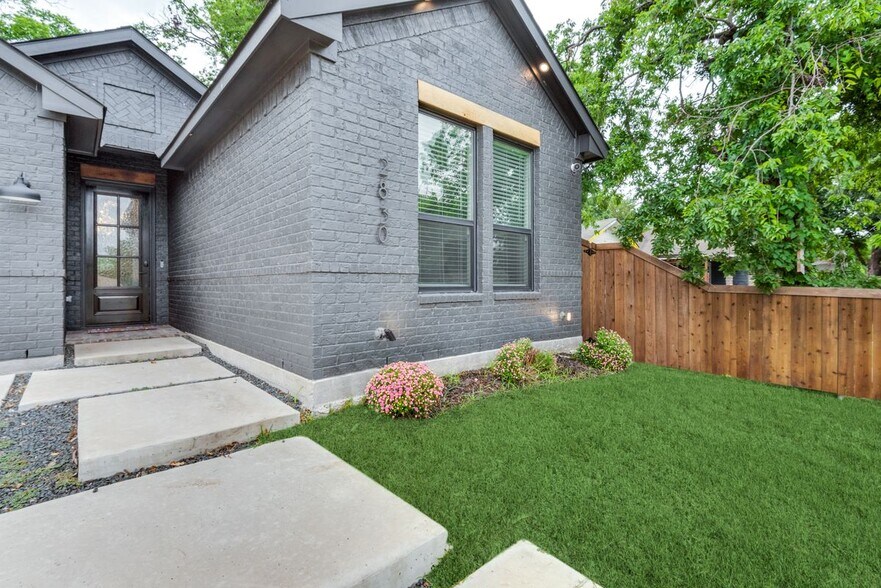 Building Photo - 2830 S Marsalis Ave