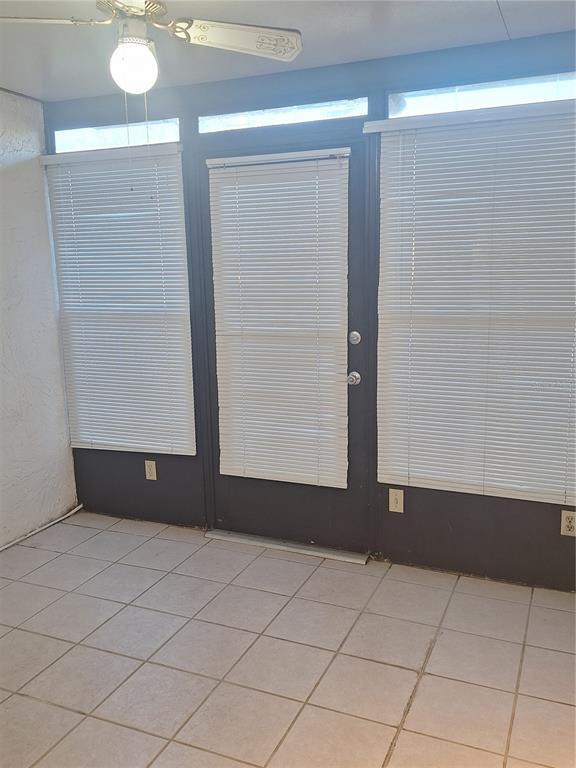 Building Photo - 3583 Whispering Oaks Ln