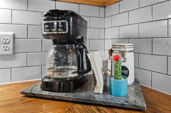 Building Photo - 10093 Oklahoma Dr