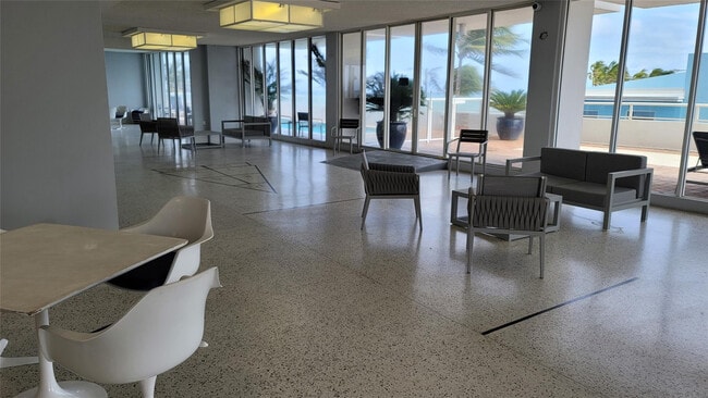 Building Photo - 545 S Fort Lauderdale Beach Blvd