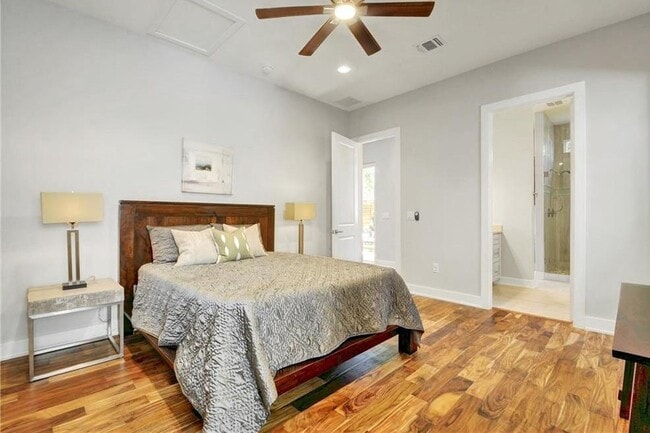 Building Photo - 1208 Kinney Ave