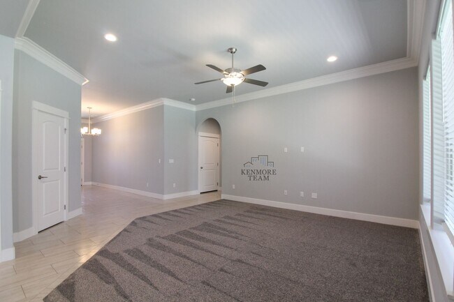 Building Photo - 9114 Ruven St