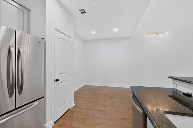 Building Photo - 4801 Birchman Ave