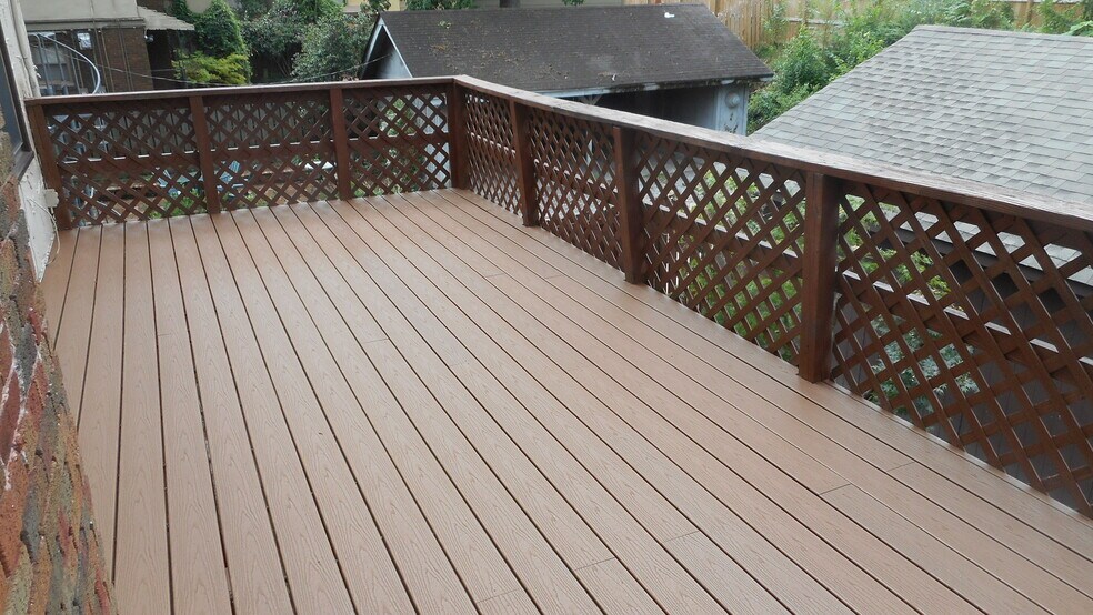 Building Photo - 235 Hawthorne St