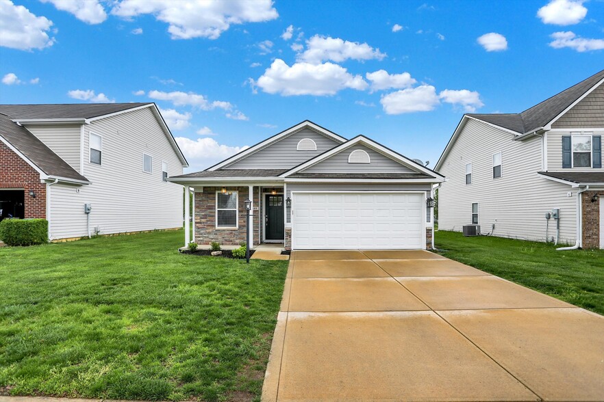 Building Photo - 5549 Wild Horse Dr