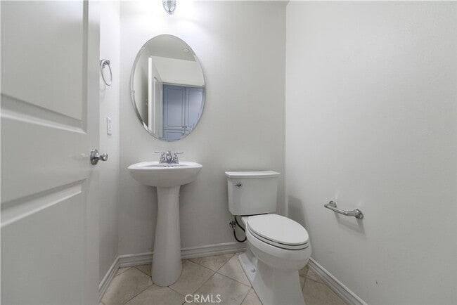 Building Photo - 31 Quartet-