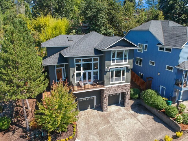 Building Photo - 7068 SW Valenta Ct