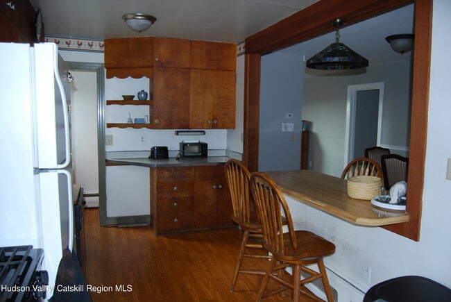 Primary Photo - 7 Harmon Heights Rd