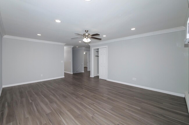 Building Photo - 117 Cassa Loop