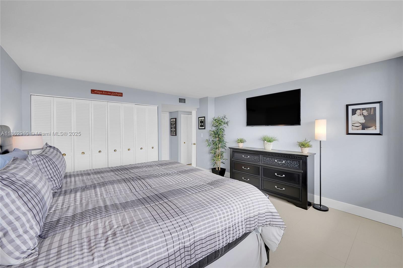 Building Photo - 936 Intracoastal Dr