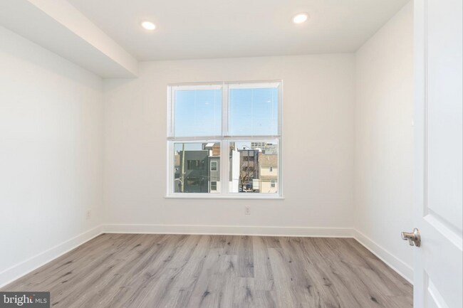 Building Photo - 1423 N 8th St