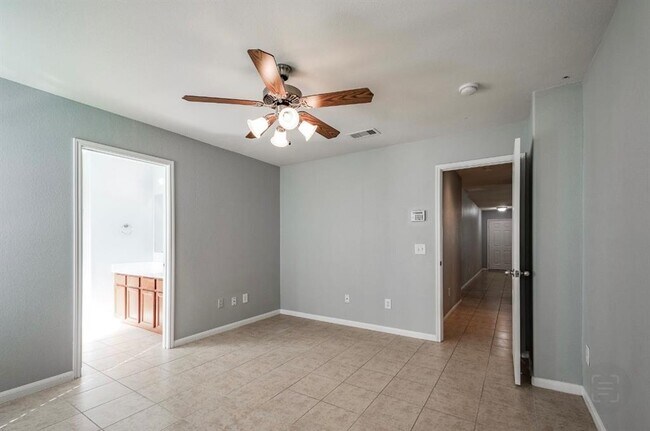 Building Photo - 4606 Pin Oak Creek Ln
