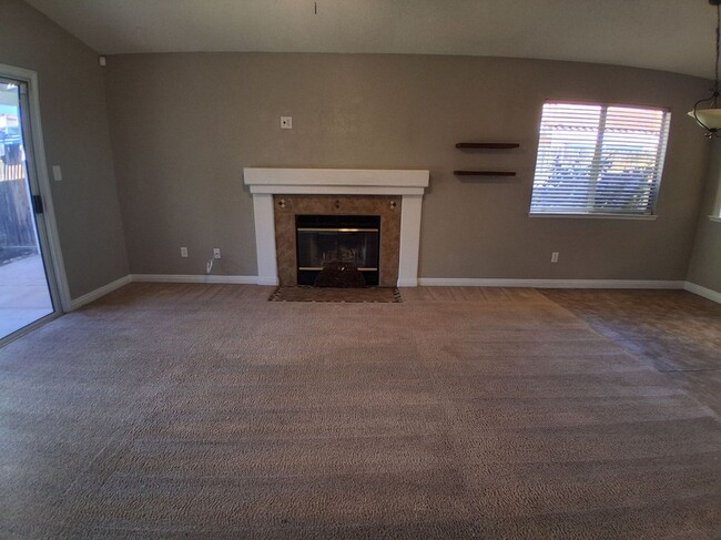 Building Photo - Beautiful Single-Story Home in Pheasant Run – Move-In Ready!