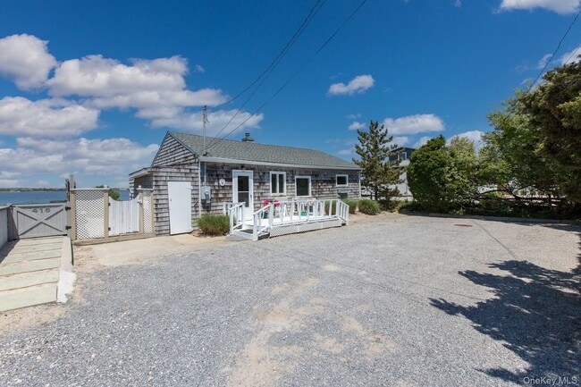 Building Photo - 414 Dune Rd