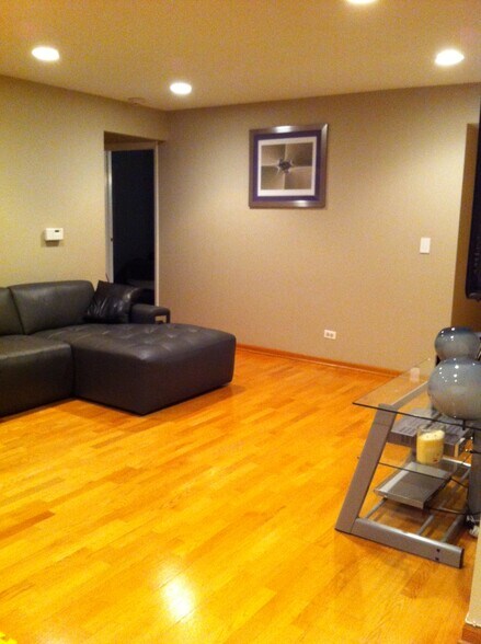 Primary Photo - 2050 Valencia Dr