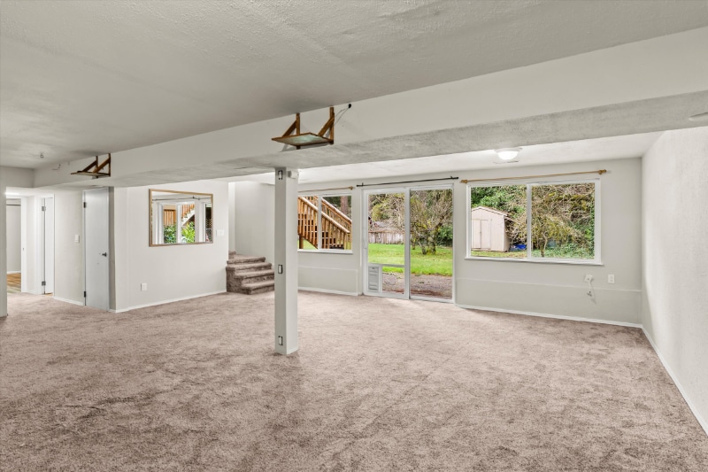 Building Photo - 10914 93rd Ave SW