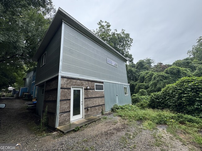 Building Photo - 283 Athens Ave