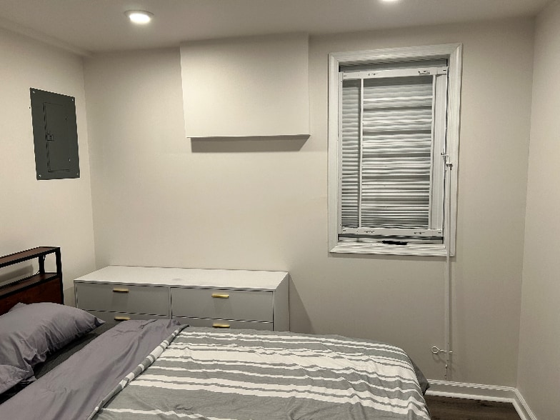 Building Photo - 745 Decatur St NE