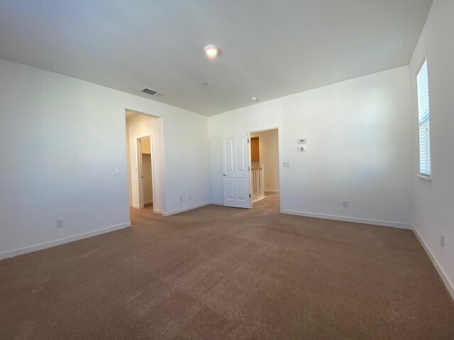 Building Photo - Beautiful New Home For Rent in Roseville!