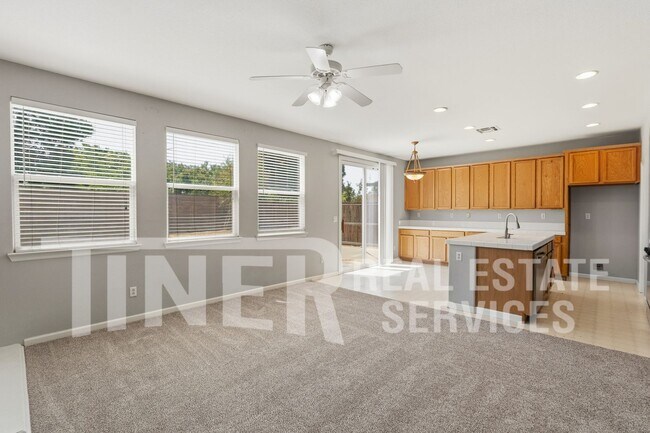 Building Photo - 8287 Lauffer Way